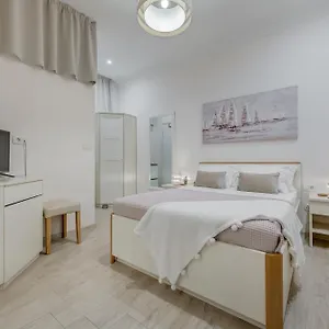 Victoria Luxury - Downtown **** Split