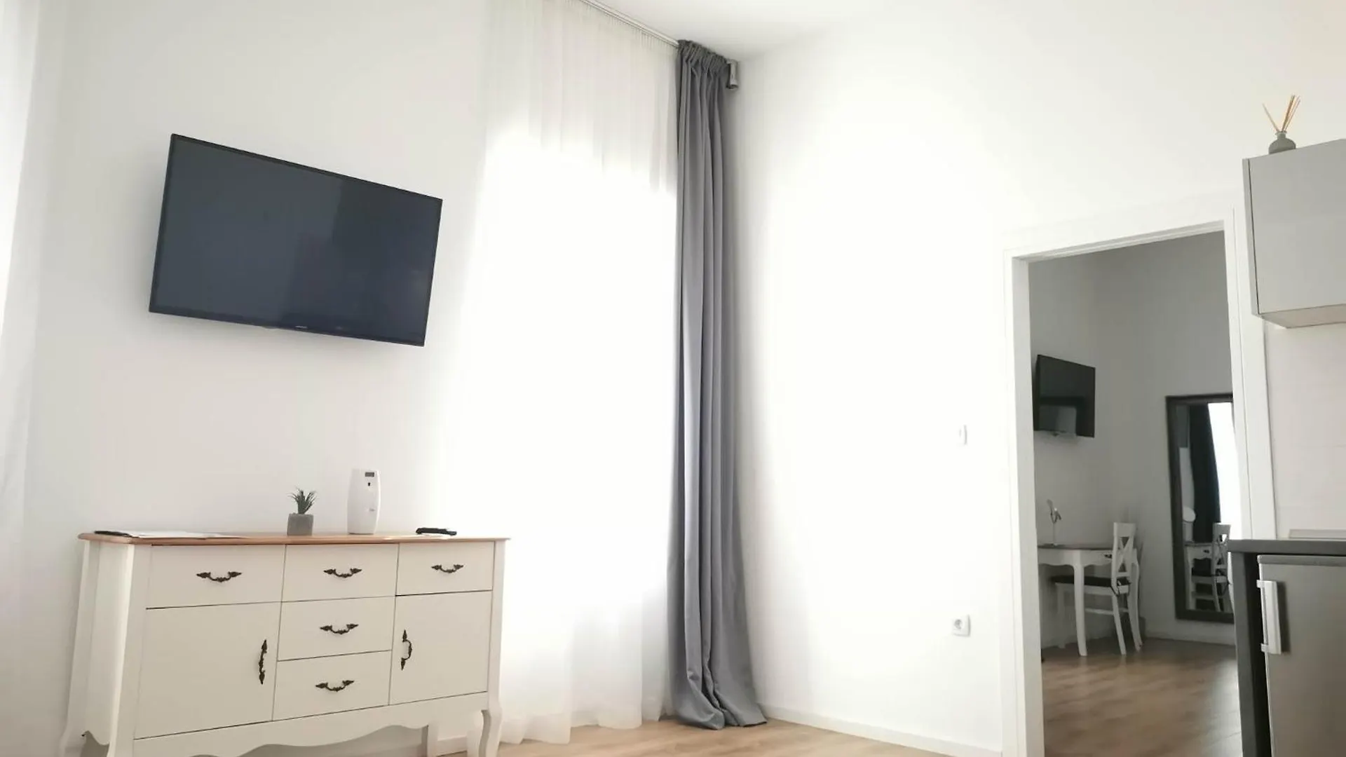 Gostinjska kuća A&M Apartment And Rooms