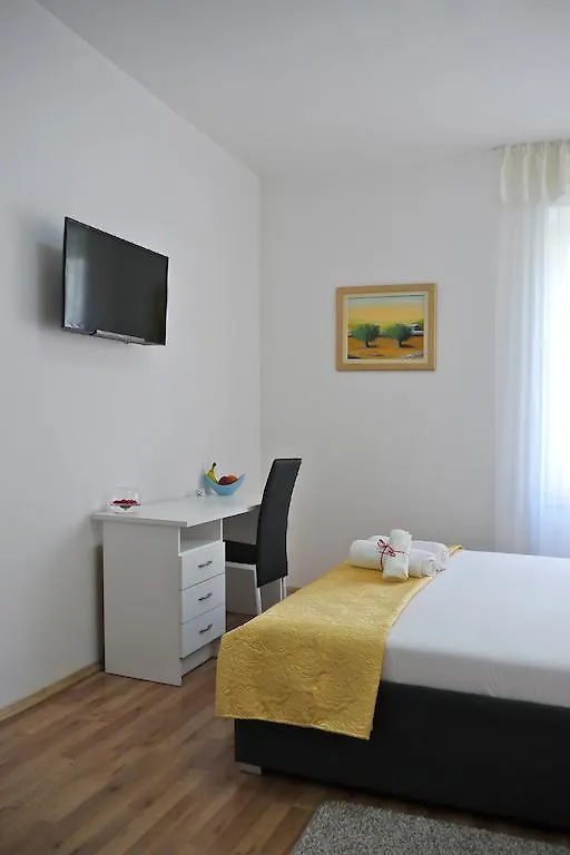A&M Apartment And Rooms Gostinjska kuća